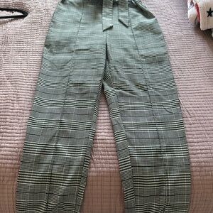 Women’s plaid pants